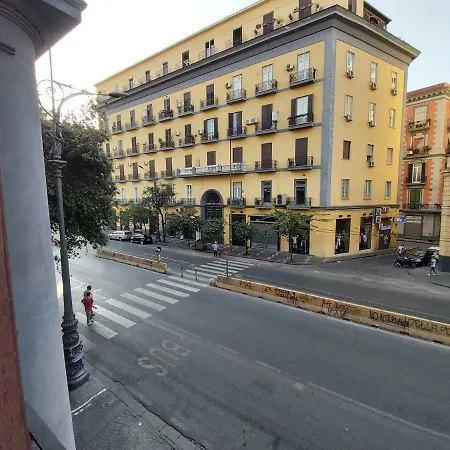 Dormire A Napoli Centro Holiday House Casa Vacanza Exterior photo
