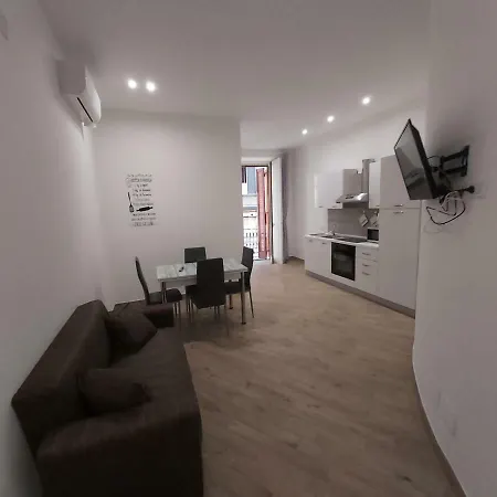 Dormire A Napoli Centro Holiday House Casa Vacanza Exterior photo